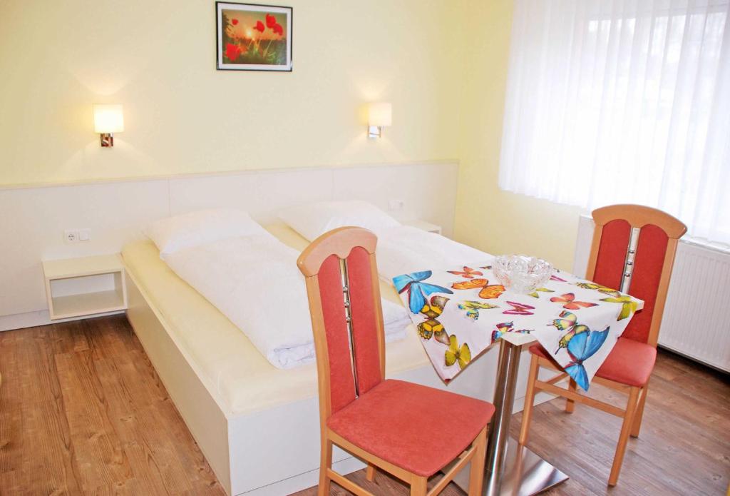 Pension mit Fruehstueck im Ostseebad room 6
